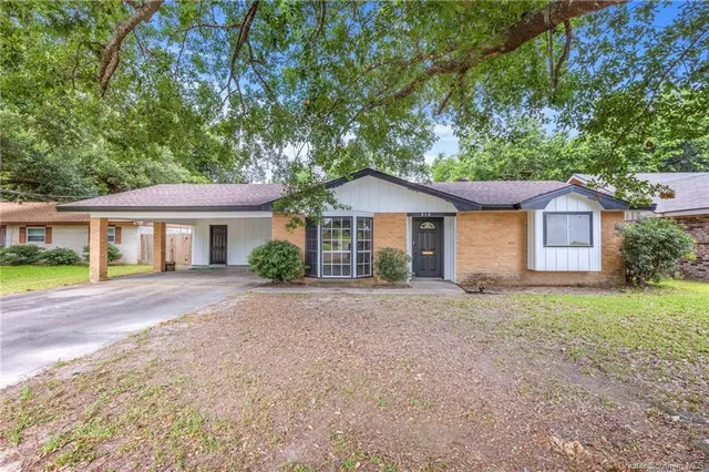 $1,750 | 414 Crestwood Street, Lake Charles, LA 70605