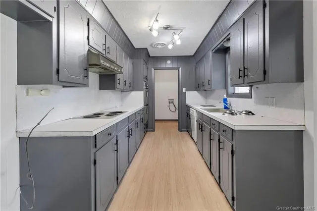 $1,750 | 414 Crestwood Street, Lake Charles, LA 70605