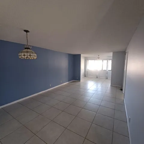 $125,000 | 4820 Lucerne Lakes Boulevard West, Unit 108, Lake Worth, FL 33467