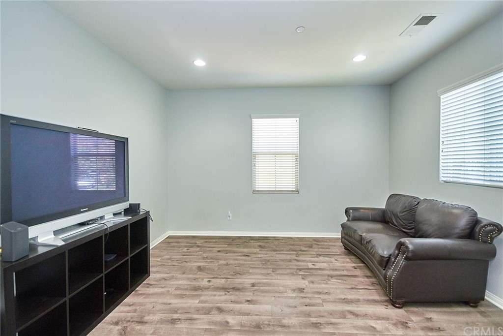 65 Distant Star Irvine, CA 92618 - Photo 17 of 44