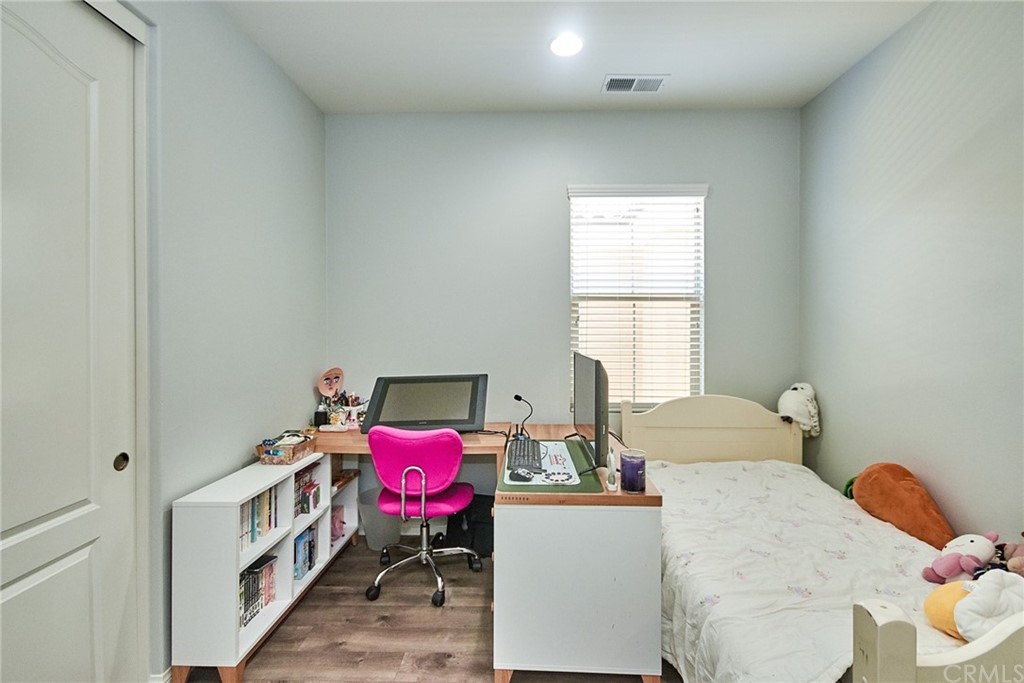 65 Distant Star Irvine, CA 92618 - Photo 22 of 44