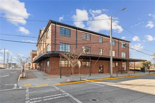 $209,000 | 1805 Harvard Avenue, Unit 305, Atlanta, GA 30337