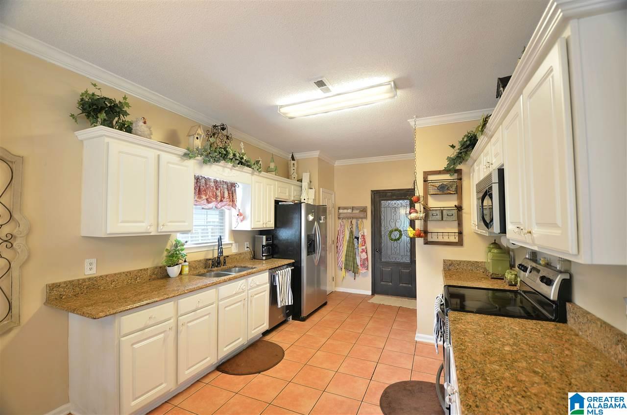 104 Hannah Circle Calera, AL 35040 - Photo 10 of 29
