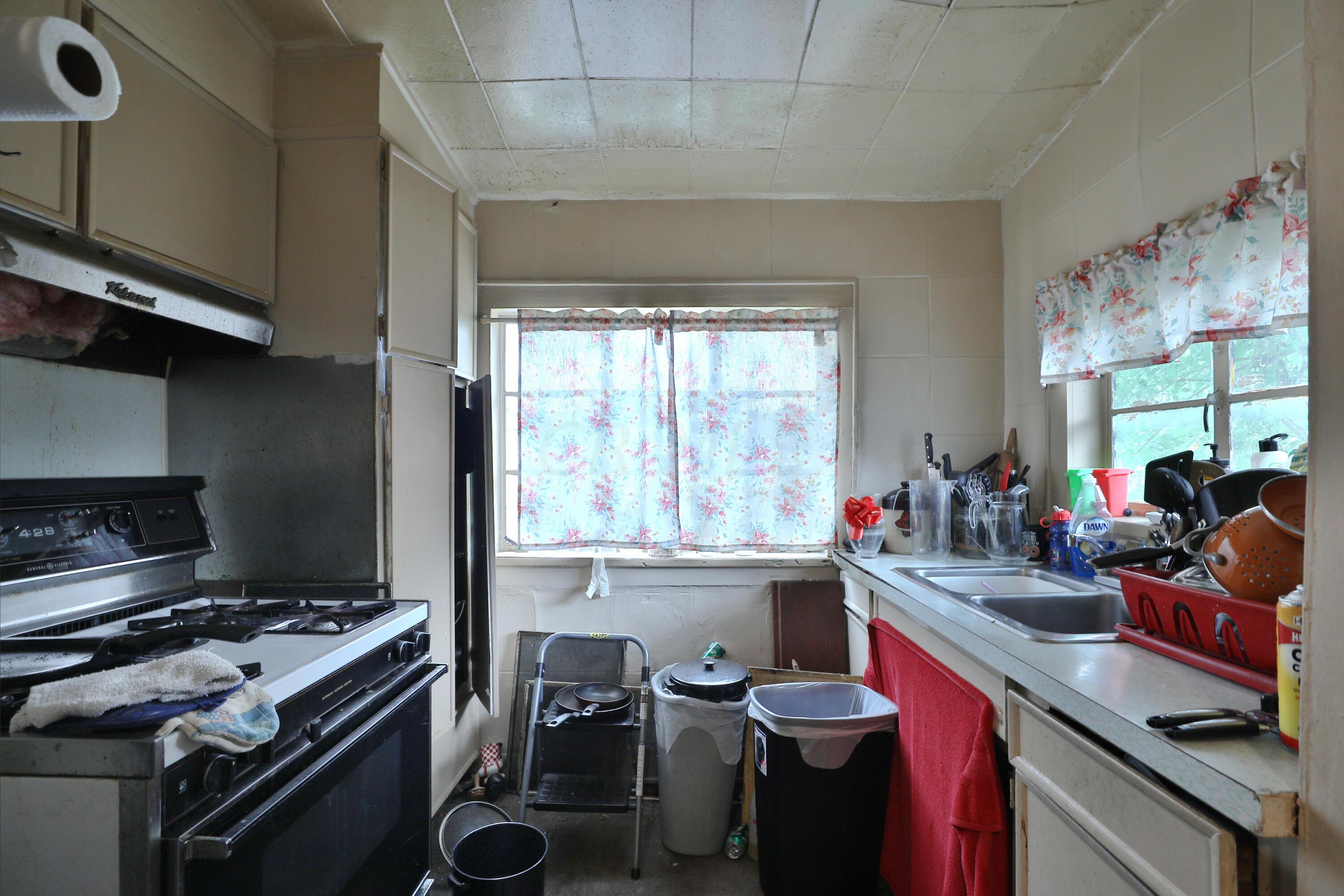 105 Rodgers Avenue Columbus, OH 43222 - Photo 24 of 45 105-Rogers-09