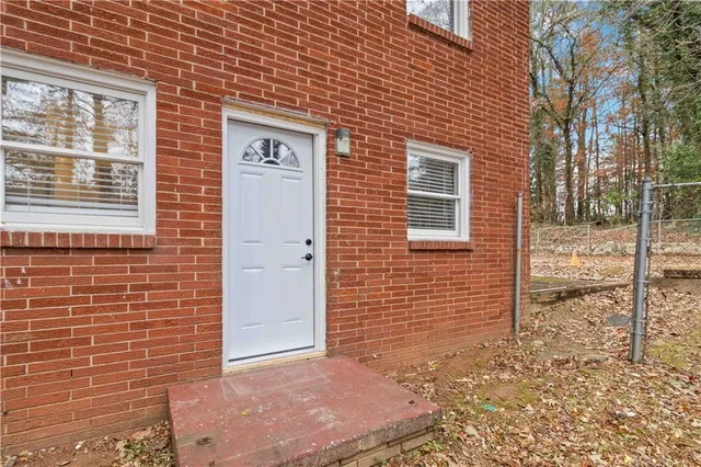 $3,000 | 3035 McLendon Circle Northwest, Atlanta, GA 30318