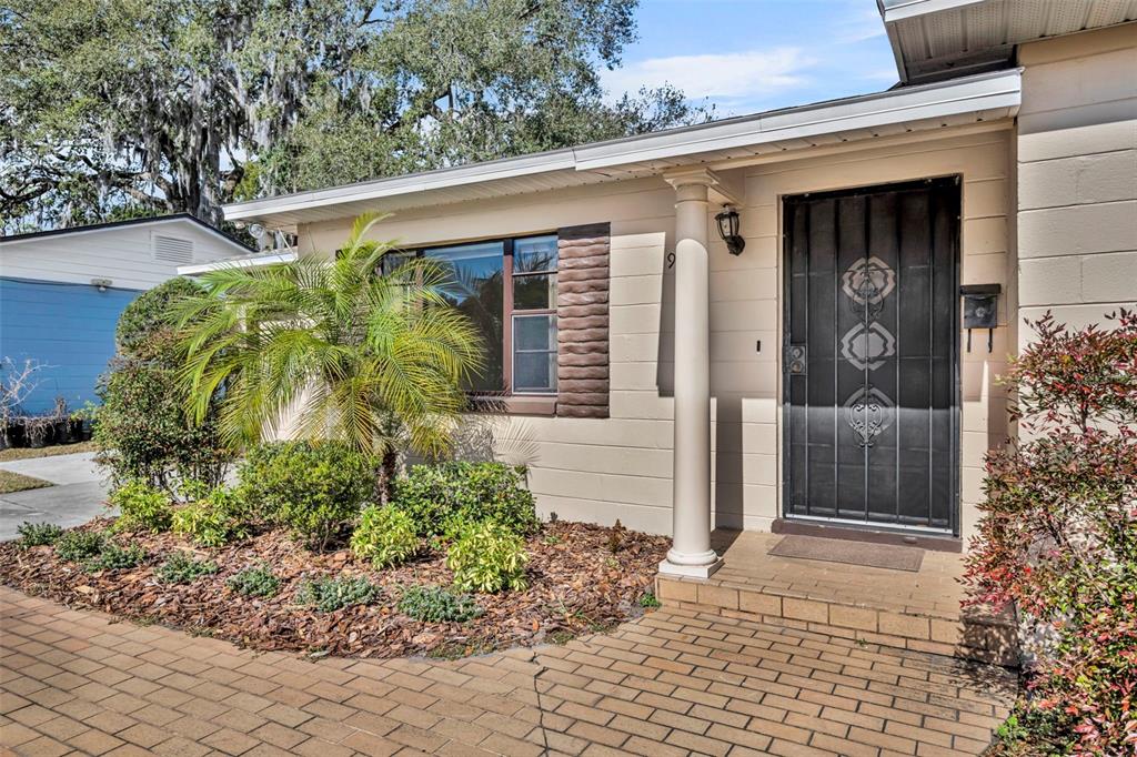 945 Sherrington Road Orlando, FL 32804 - Photo 5 of 55