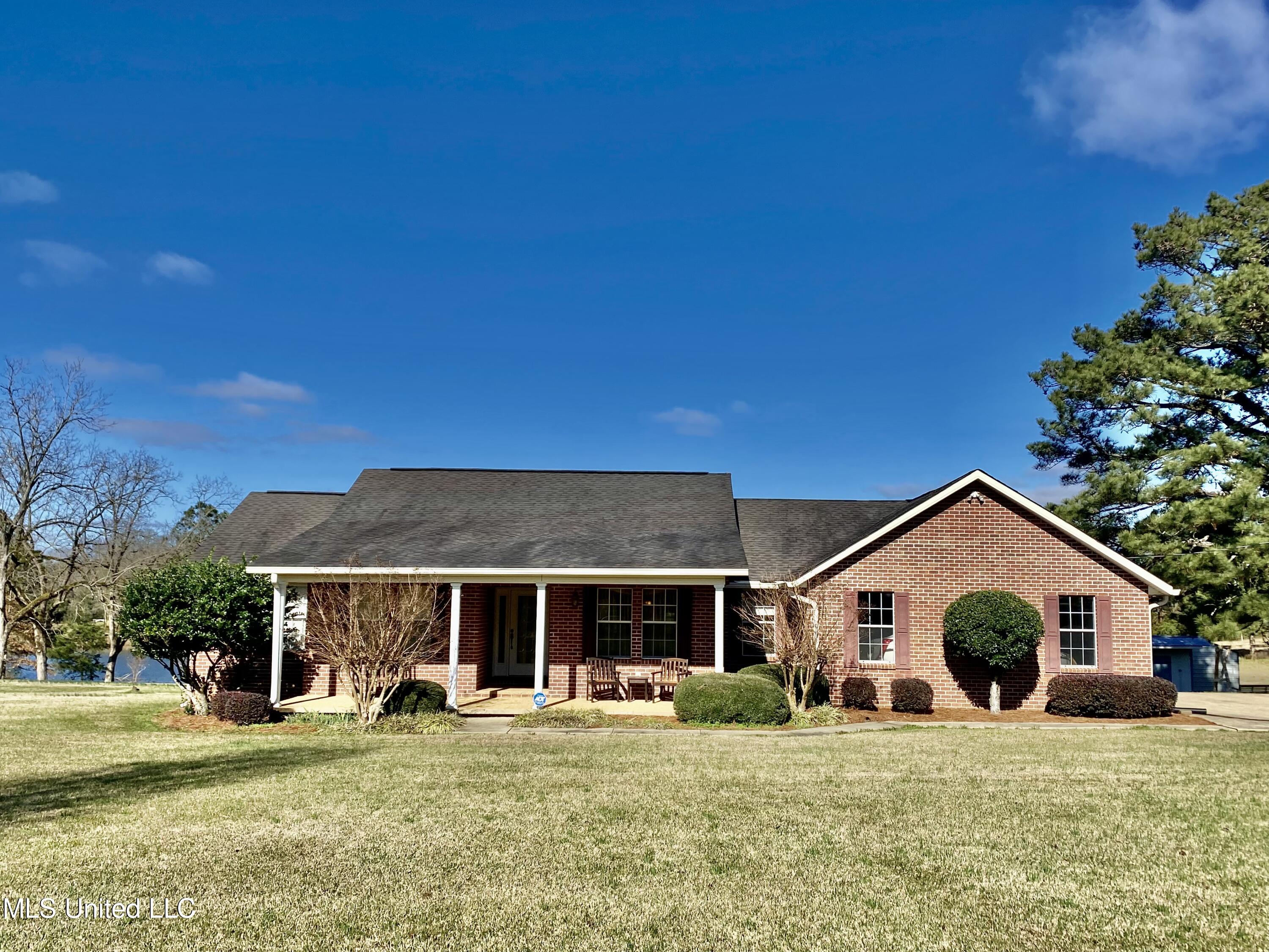 2168 Earl Knight Road Crystal Springs, MS 39059 - Photo 1 of 49 0DA27035-B7D5-44BB-A351-64FD3B89D5FB