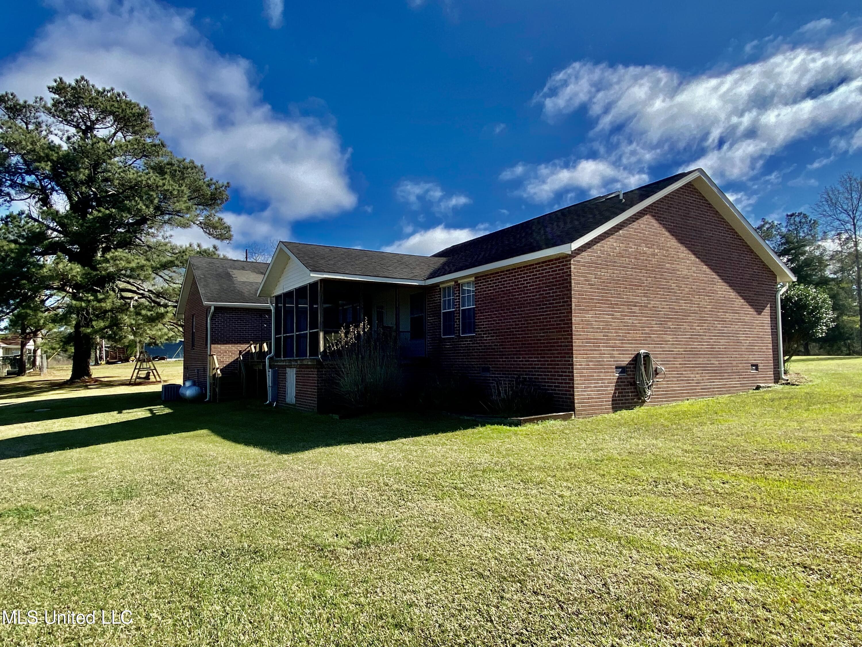 2168 Earl Knight Road Crystal Springs, MS 39059 - Photo 4 of 49 0BCC8BC1-54ED-415B-8D0C-B43AC221A127
