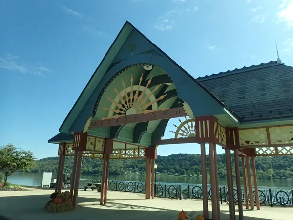 $180,000 | 120 South Poplar Street, Rising Sun, IN 47040