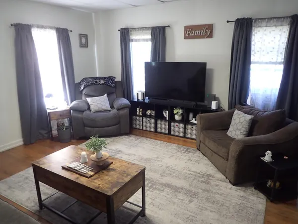 $180,000 | 120 South Poplar Street, Rising Sun, IN 47040