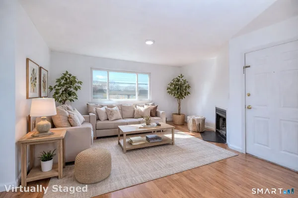 $2,650 | 638 Cove Road, Unit 2, Stamford, CT 06902