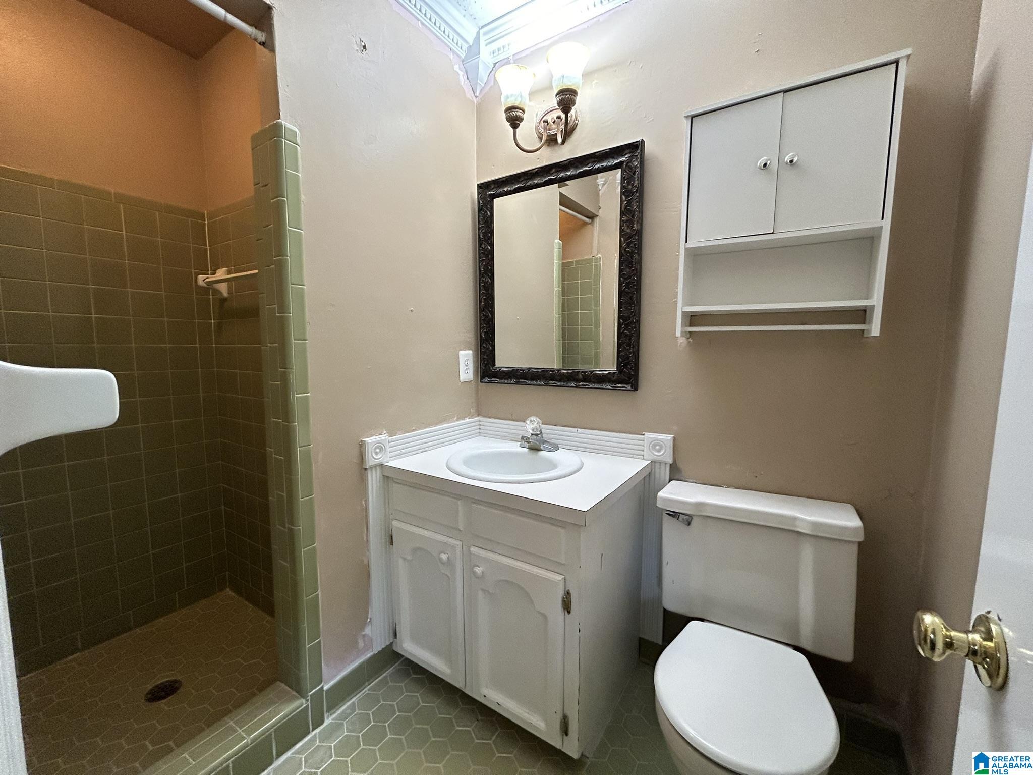808 Frontier Drive Pelham, AL 35124 - Photo 9 of 12