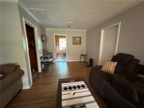 $330,000 | 208 Helena Street, Bryan, TX 77801