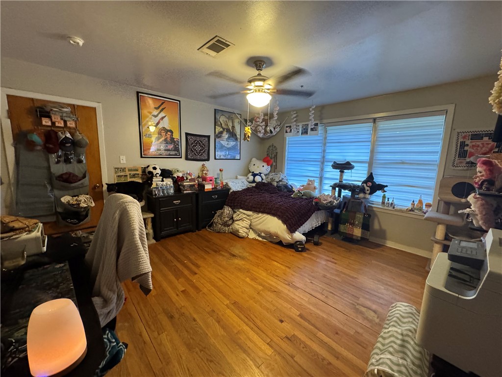 208 Helena Street Bryan, TX 77801 - Photo 7 of 12