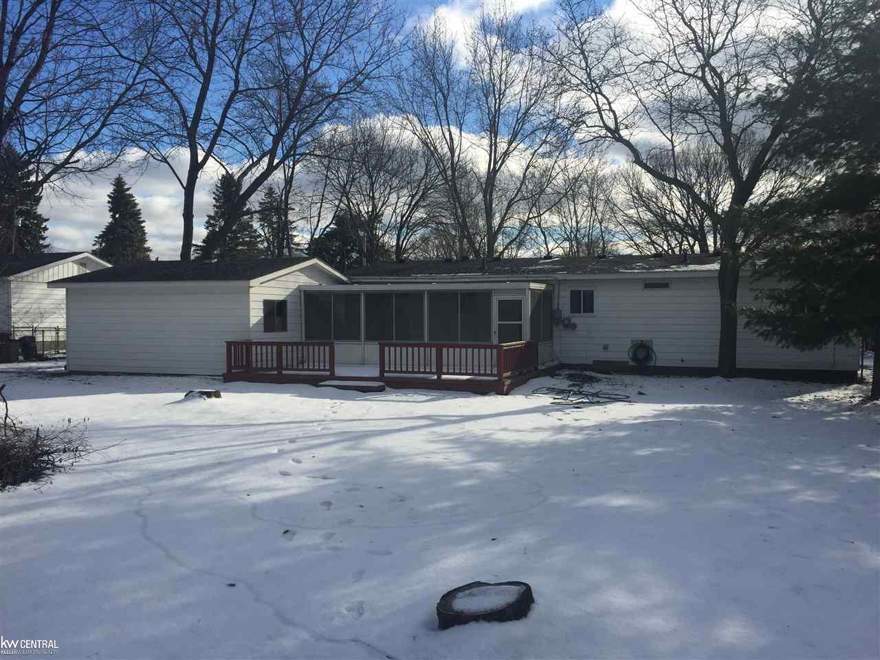 2355 Durham Road Utica, MI 48317 - Photo 18 of 22 31276371-17.JPG