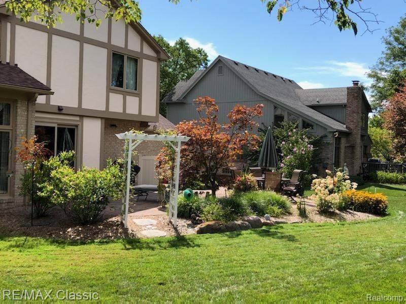 18991 Van Road Livonia, MI 48152 - Photo 46 of 47 Van Landscaping 2.jpg