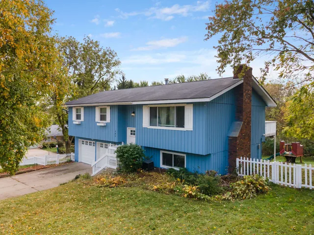 $399,900 | 305 South S Mount, Mount Horeb, WI 53572