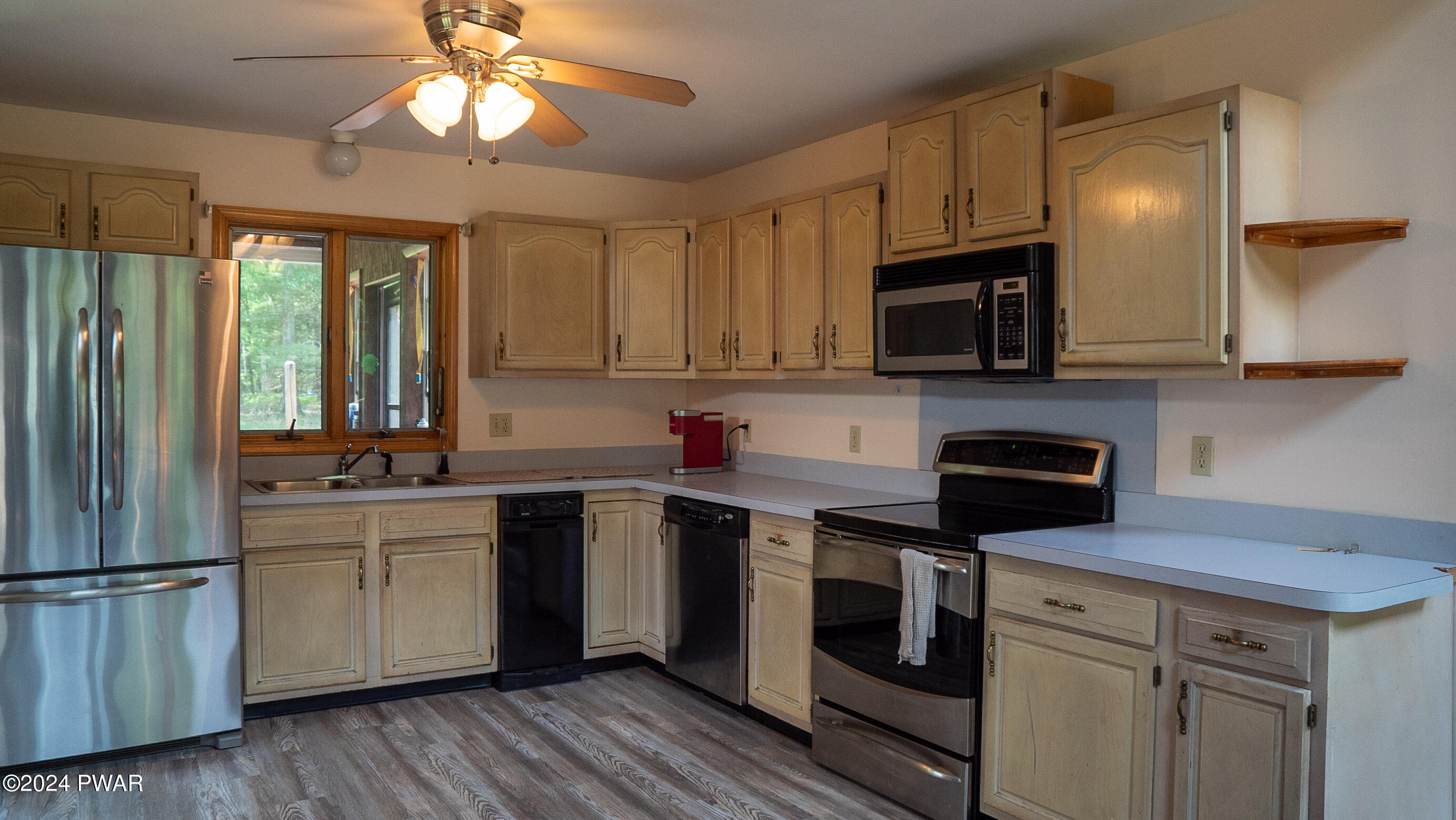 154 Dirk Road Tafton, PA 18464 - Photo 10 of 35 Kitchen