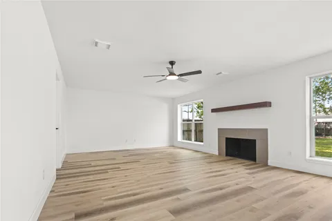 $395,000 | 3014 Cumberland Drive, Missouri City, TX 77459