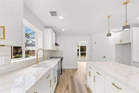 $395,000 | 3014 Cumberland Drive, Missouri City, TX 77459