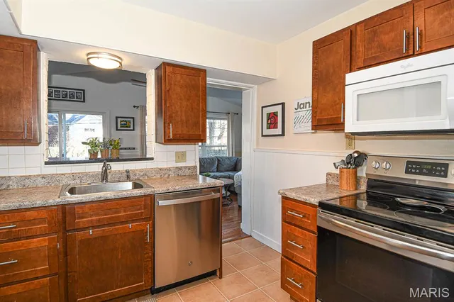 $439,900 | 1412 Gardenia Drive, St. Louis, MO 63119