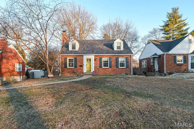 $439,900 | 1412 Gardenia Drive, St. Louis, MO 63119