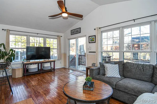 $439,900 | 1412 Gardenia Drive, St. Louis, MO 63119