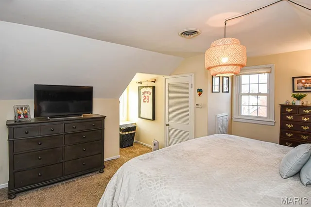 $439,900 | 1412 Gardenia Drive, St. Louis, MO 63119