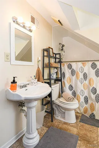 $439,900 | 1412 Gardenia Drive, St. Louis, MO 63119