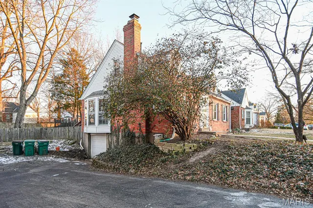 $439,900 | 1412 Gardenia Drive, St. Louis, MO 63119