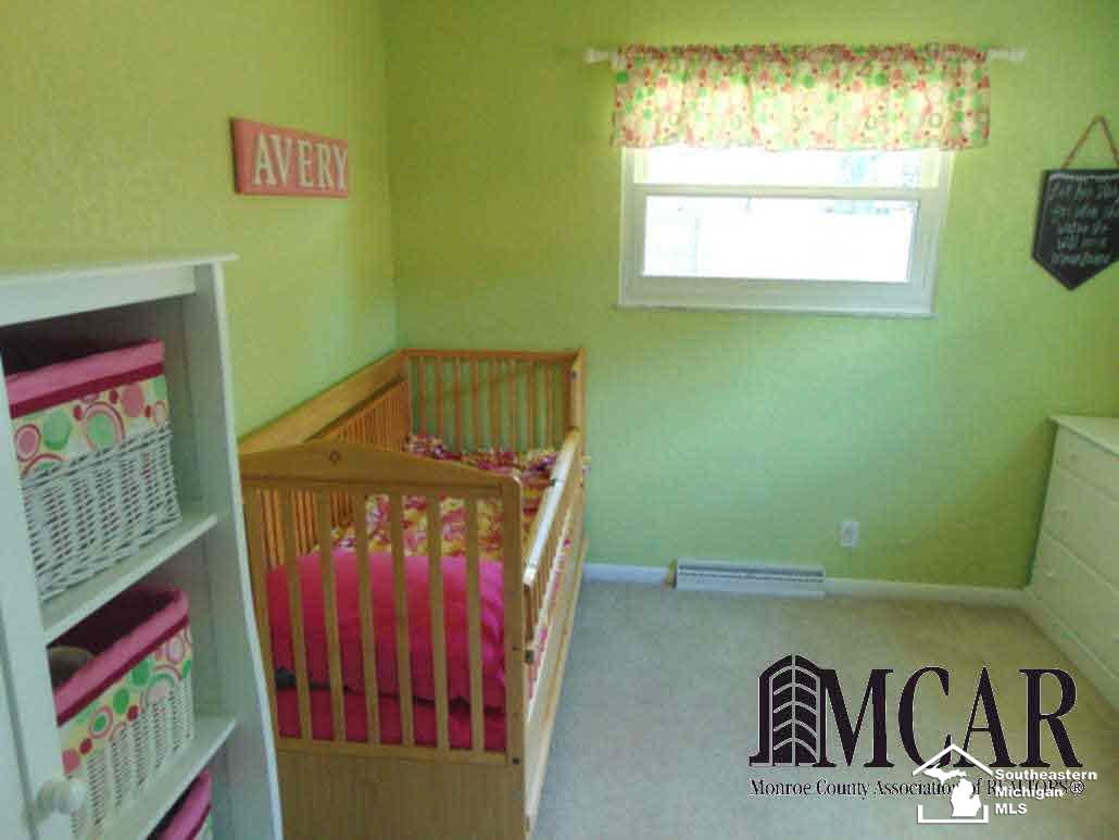 7604 Apache Trail Temperance, MI 48182 - Photo 14 of 32 Bedroom 2