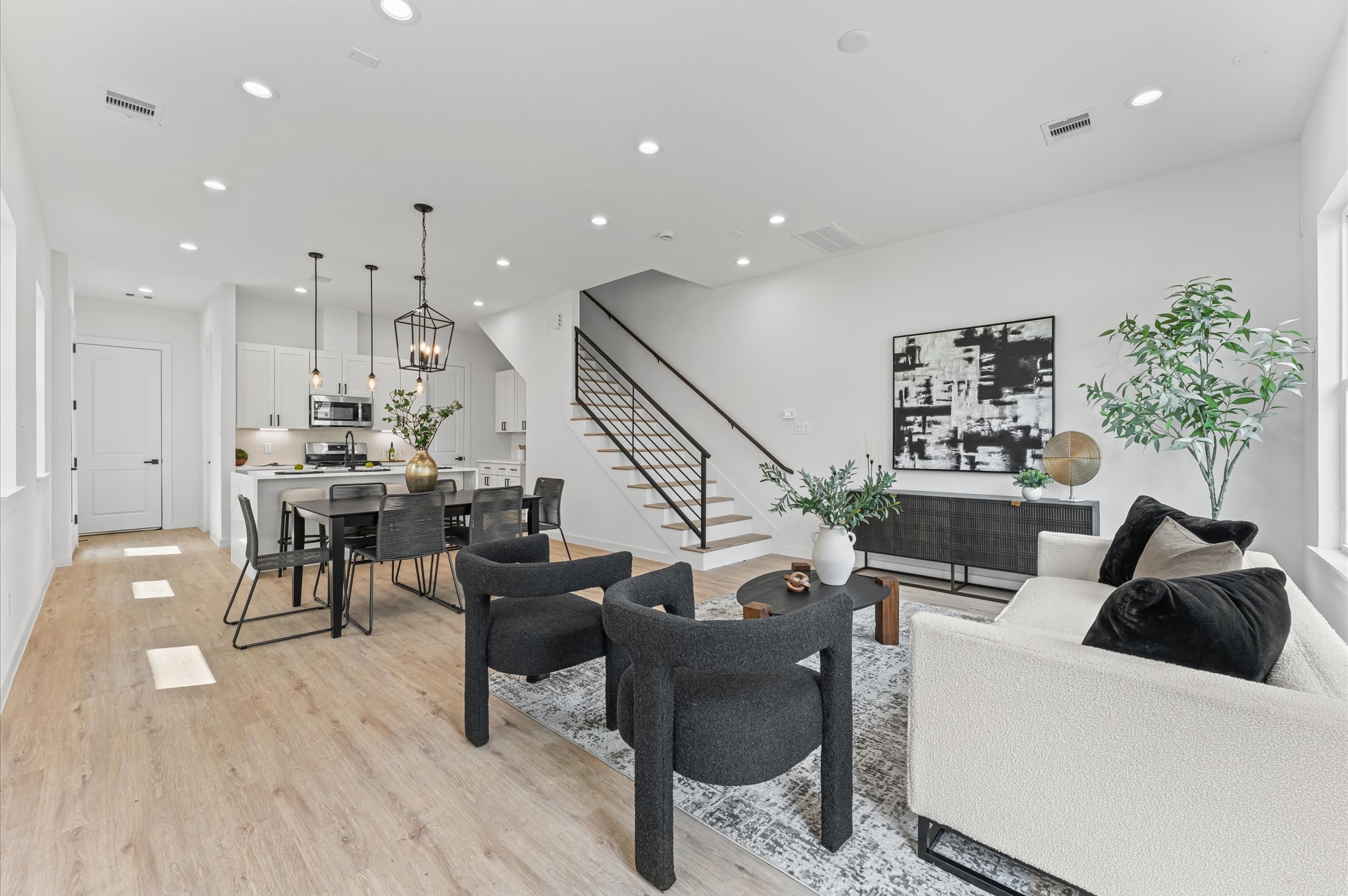 6419 Madrid Street Houston, TX 77021 - Photo 8 of 25