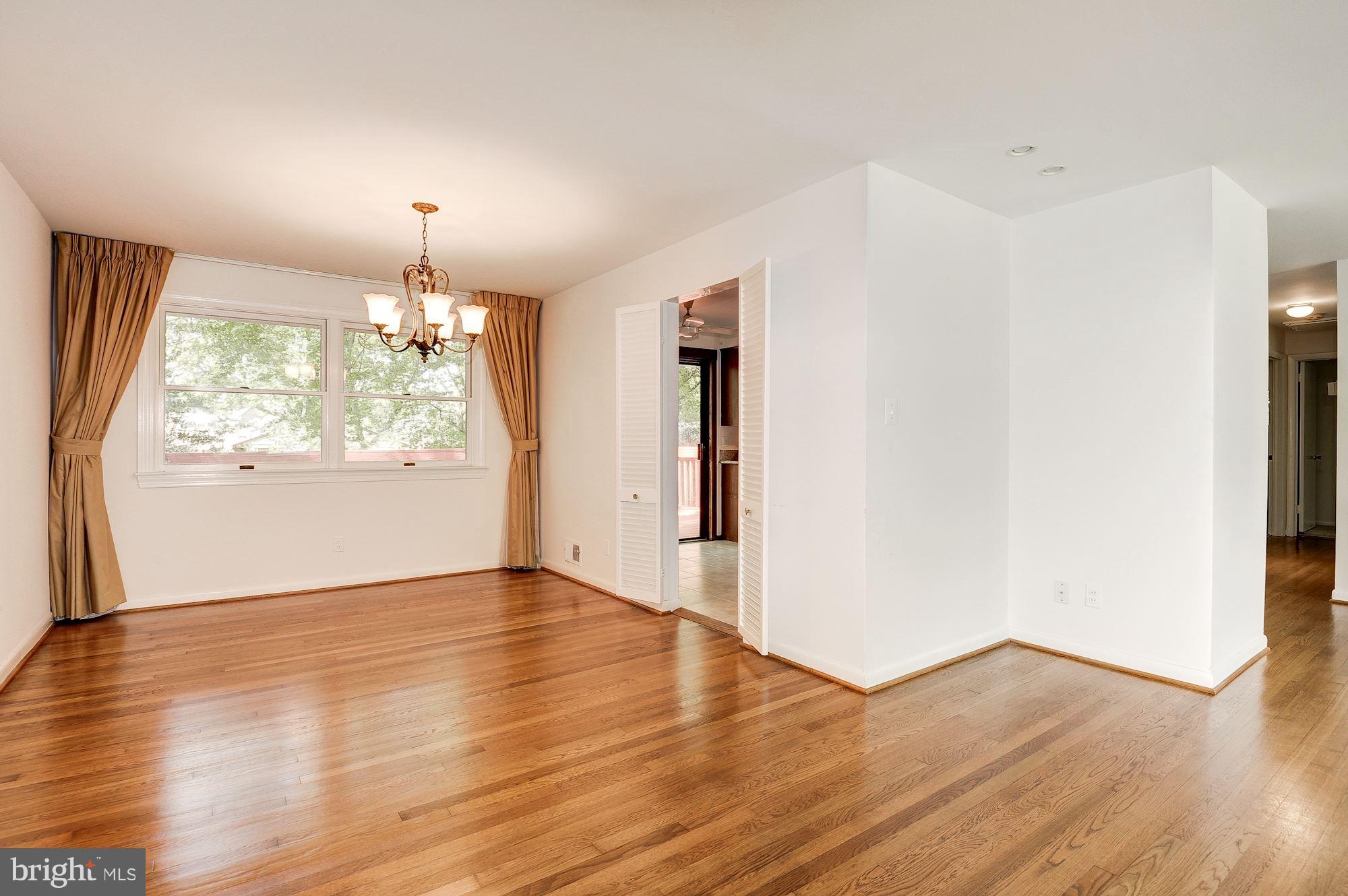7017 Hector Road McLean, VA 22101 - Photo 9 of 28 Dining Room