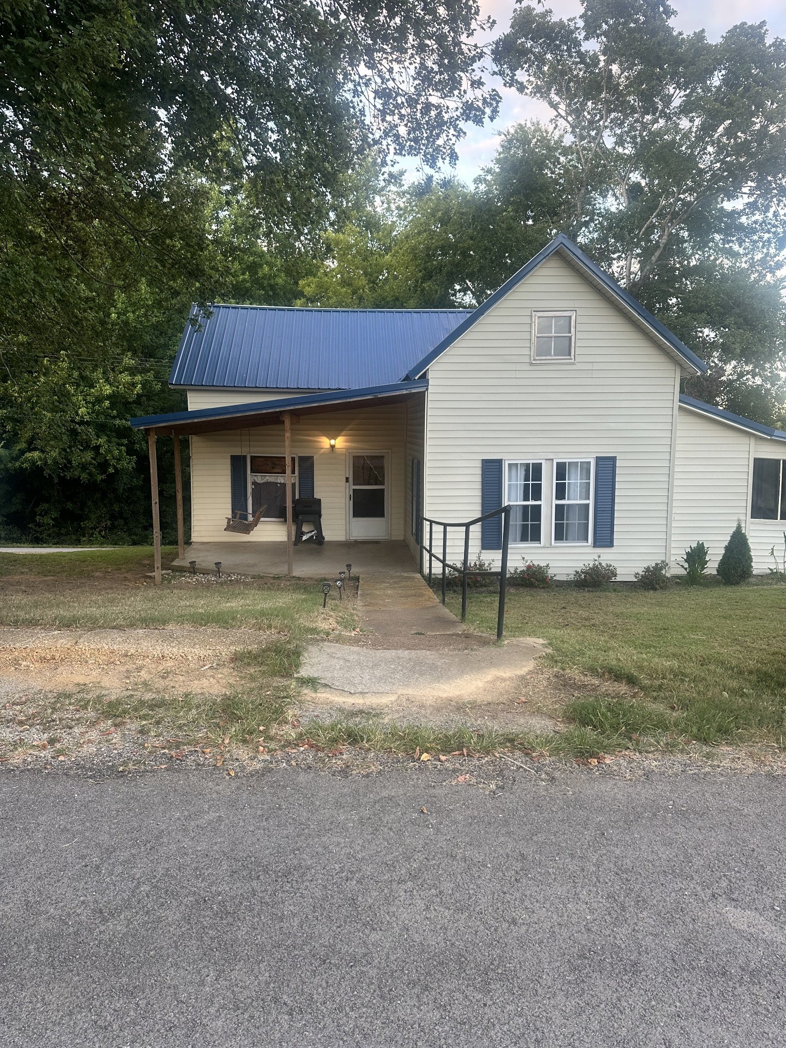 2 Hardin Loop Westpoint, TN 38486 - Photo 2 of 27 a view of a house with a yard and sitting area