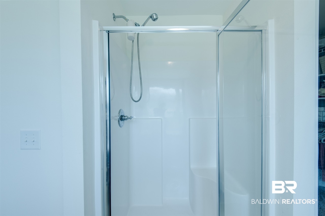 215 Meadow Run Loop Foley, AL 36535 - Photo 30 of 43 Master Shower