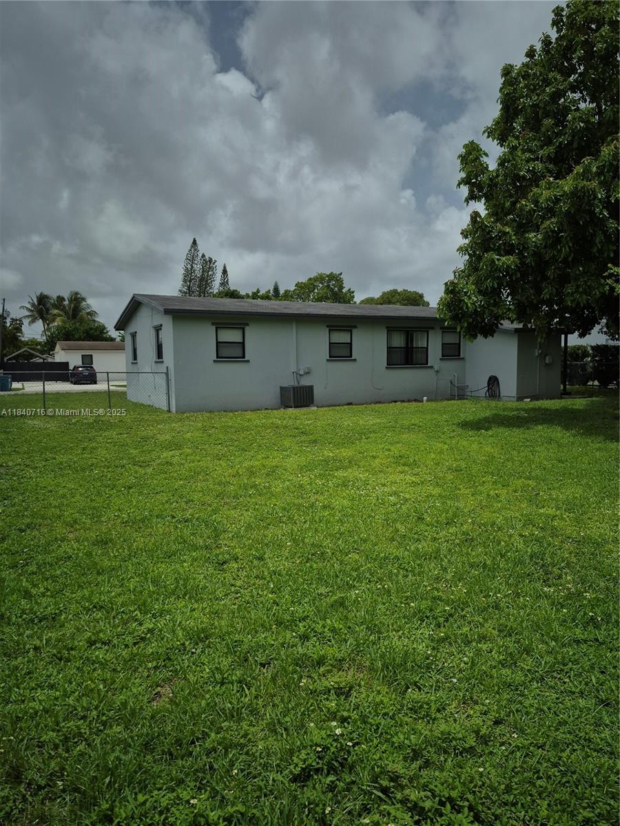 11521 Southwest 138th Street, Unit 11521 Miami, FL 33176 - Photo 13 of 14