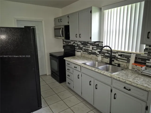 $3,200 | 11521 Southwest 138th Street, Unit 11521, Miami, FL 33176