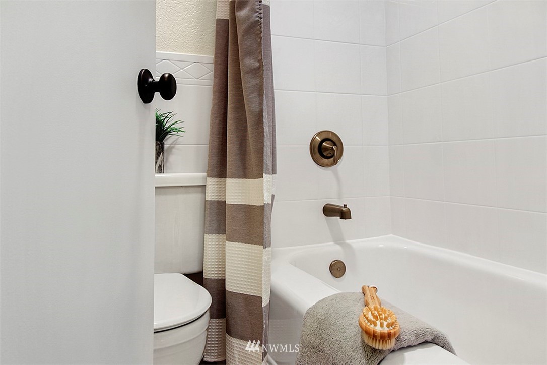 8410 240th Street Southwest, Unit C104 Edmonds, WA 98026 - Photo 17 of 30 Gallery Image 17