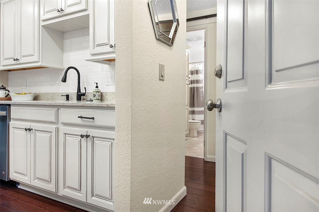 8410 240th Street Southwest, Unit C104 Edmonds, WA 98026 - Photo 6 of 30 Gallery Image 6