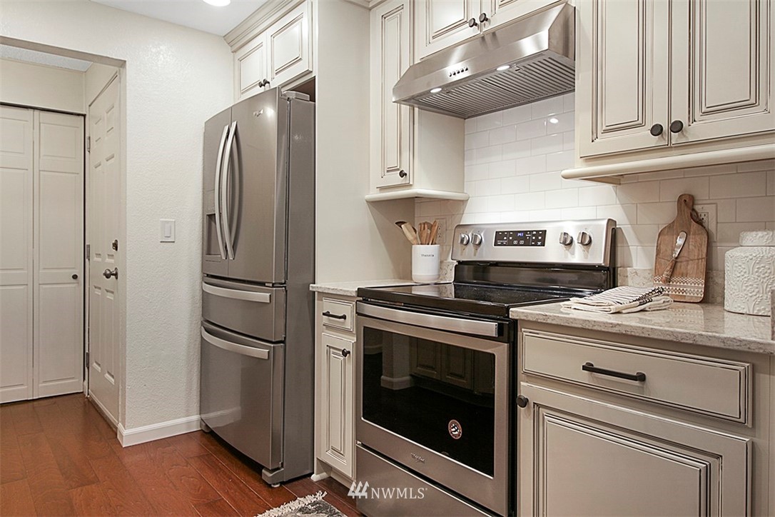 8410 240th Street Southwest, Unit C104 Edmonds, WA 98026 - Photo 9 of 30 Gallery Image 9