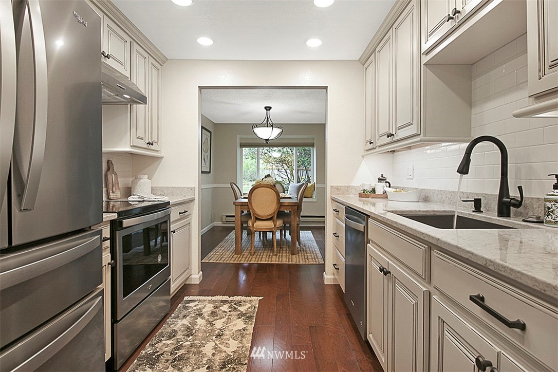 8410 240th Street Southwest, Unit C104 Edmonds, WA 98026 - Photo 10 of 30 Gallery Image 10