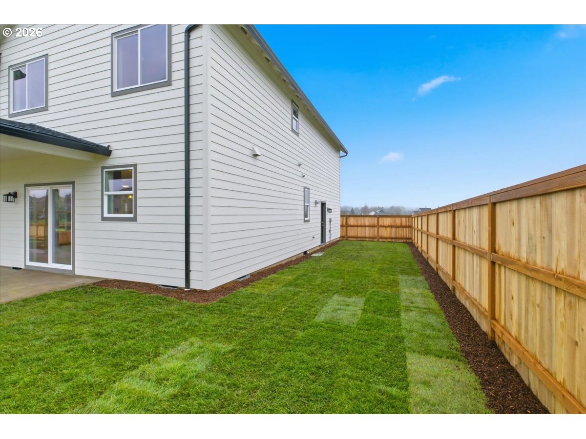 3191 Northwest 23rd Avenue Albany, OR 97321 - Photo 44 of 47 a view of a backyard with plants