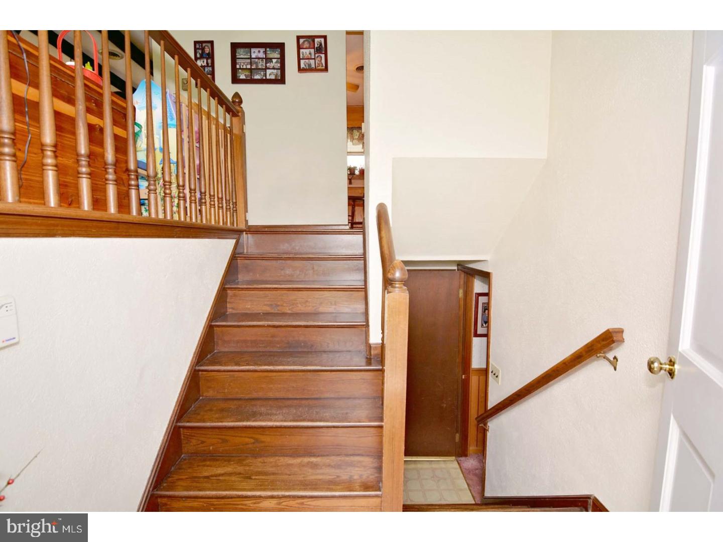 802 Ellis Woods Road Pottstown, PA 19465 - Photo 3 of 22 Foyer