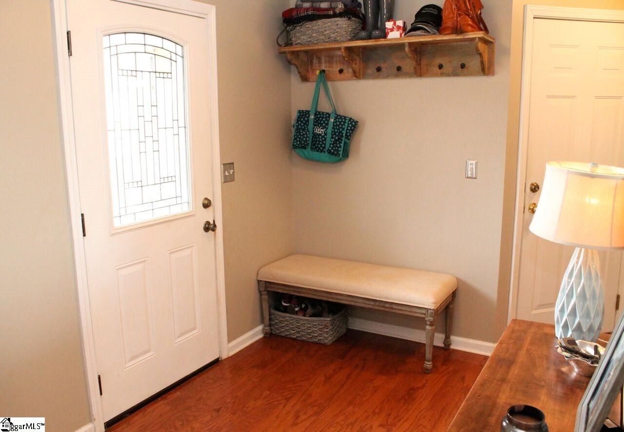 305 Ridgebrook Way Greenville, SC 29605 - Photo 4 of 29 Gallery Image 4