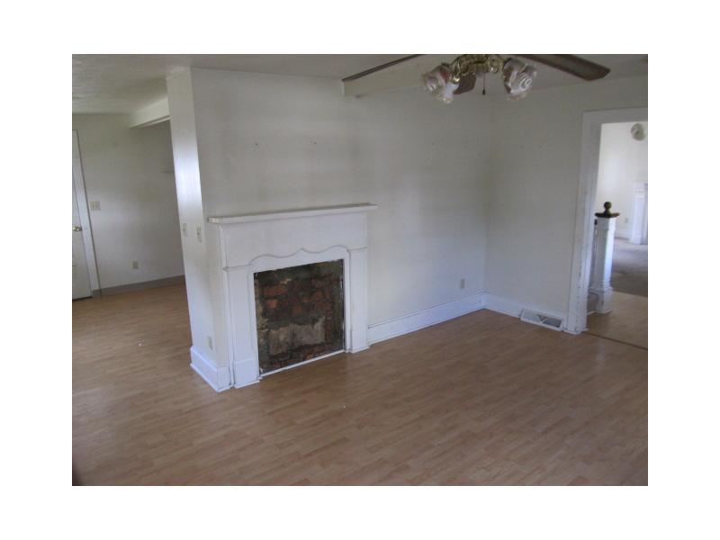 224 Armstrong Avenue Apollo, PA 15613 - Photo 4 of 14 Dining Room.