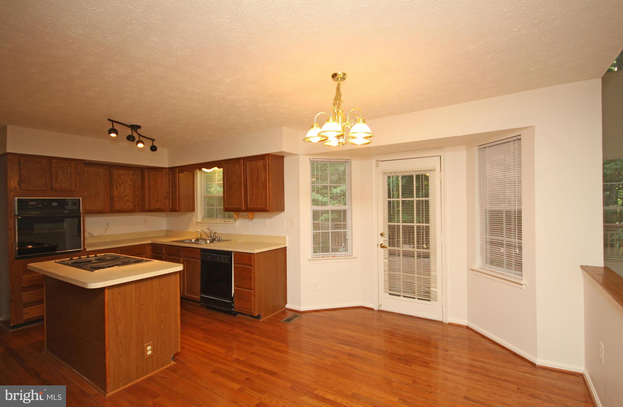 38 Little River Road Laurel, MD 20724 - Photo 12 of 30 Kitchen