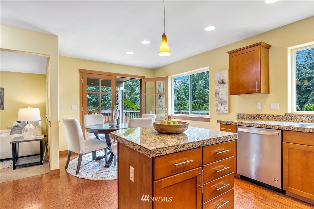 914 209th Street Southeast Bothell, WA 98021 - Photo 11 of 32