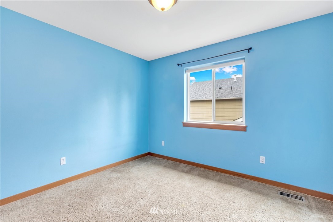 914 209th Street Southeast Bothell, WA 98021 - Photo 23 of 32