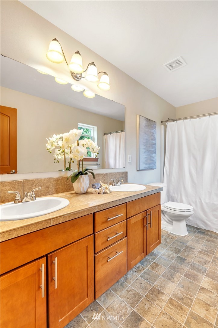 914 209th Street Southeast Bothell, WA 98021 - Photo 25 of 32