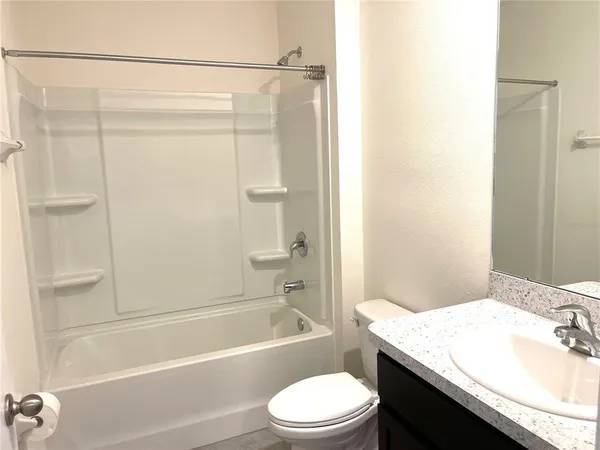 $2,600 | 17210 Reserva Drive, Bradenton, FL 34211